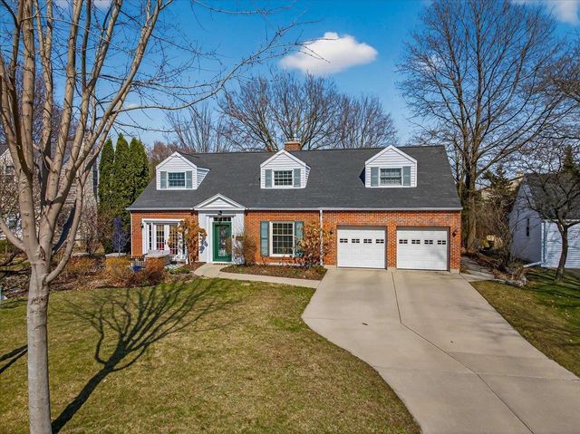 260 Kensington Drive, Madison, WI 53704