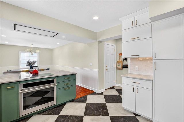 260 Kensington Drive, Madison, WI 53704