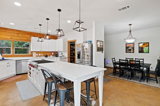9854 N Weir Loop CIR, Austin, TX 78736