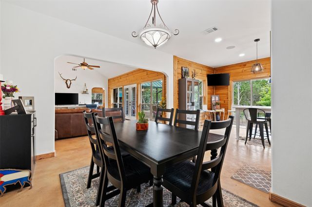 9854 N Weir Loop CIR, Austin, TX 78736
