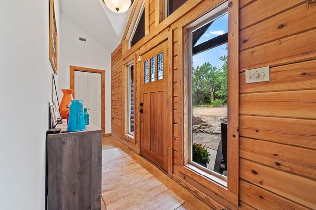 9854 N Weir Loop CIR, Austin, TX 78736
