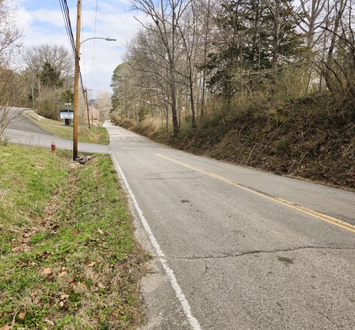 241 Stigall St, Camden, TN 38320