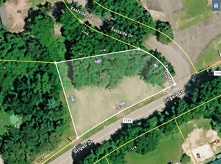 241 Stigall St, Camden, TN 38320