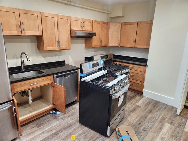 22 Centennial Place 2, Framingham, MA 01701
