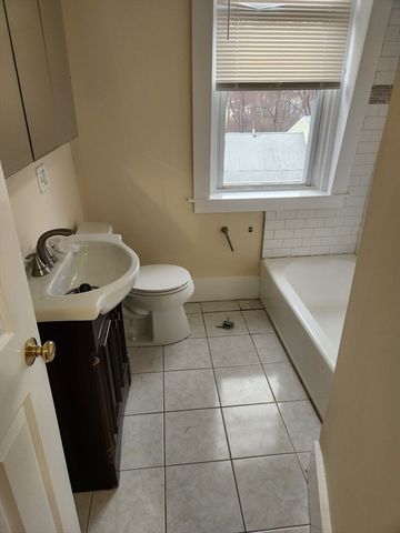 22 Centennial Place 2, Framingham, MA 01701