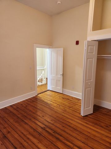 22 Centennial Place 2, Framingham, MA 01701