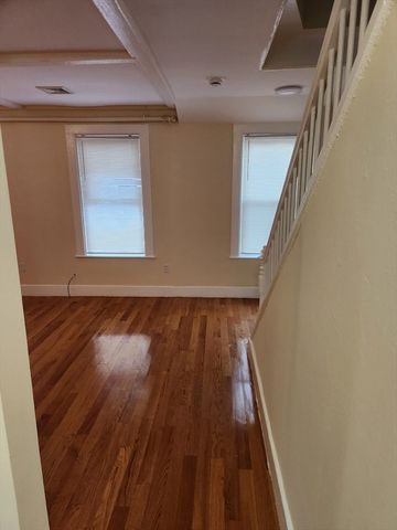 22 Centennial Place 2, Framingham, MA 01701