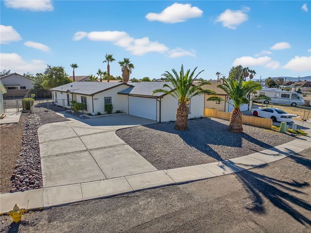 4884 S Baronsgate Way, Fort Mohave, AZ 86426