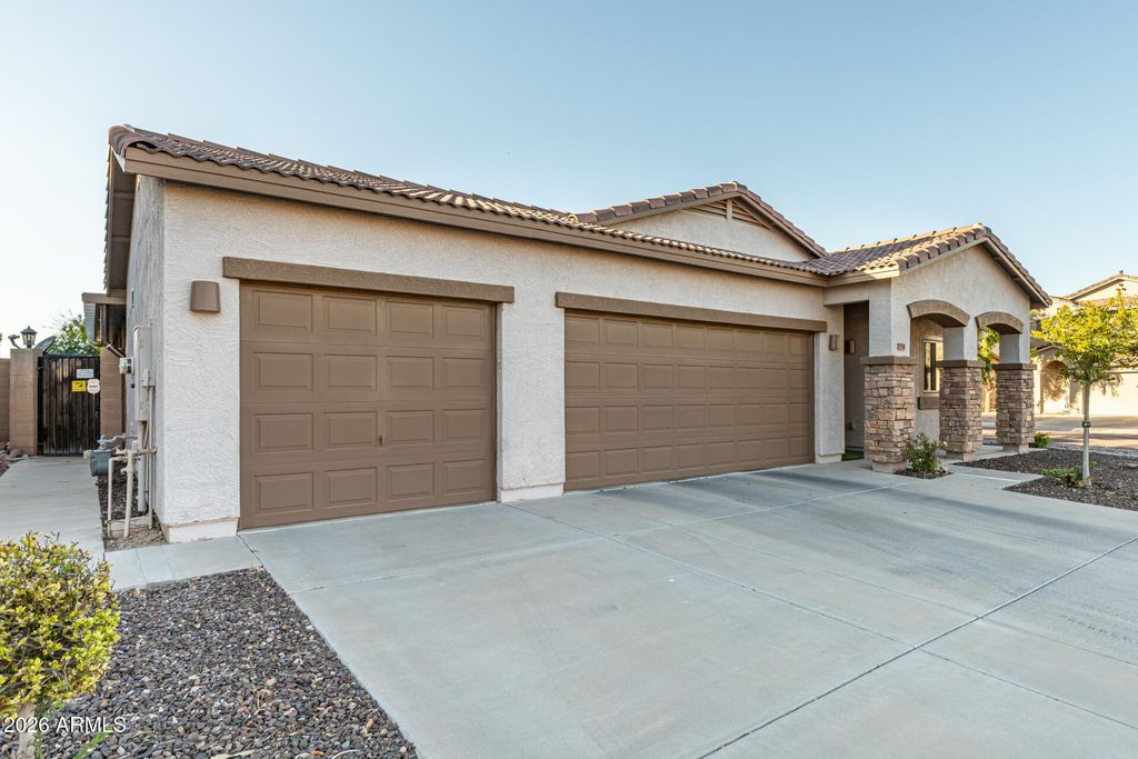 15516 N 169TH Avenue, Surprise, AZ 85388 — photo 5