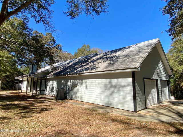 131 Monk Mitchell Road, Picayune, MS 39466
