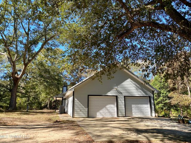 131 Monk Mitchell Road, Picayune, MS 39466