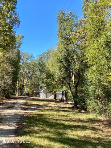 131 Monk Mitchell Road, Picayune, MS 39466