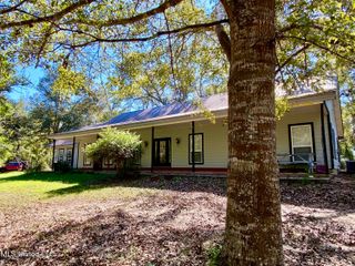 131 Monk Mitchell Road, Picayune, MS 39466