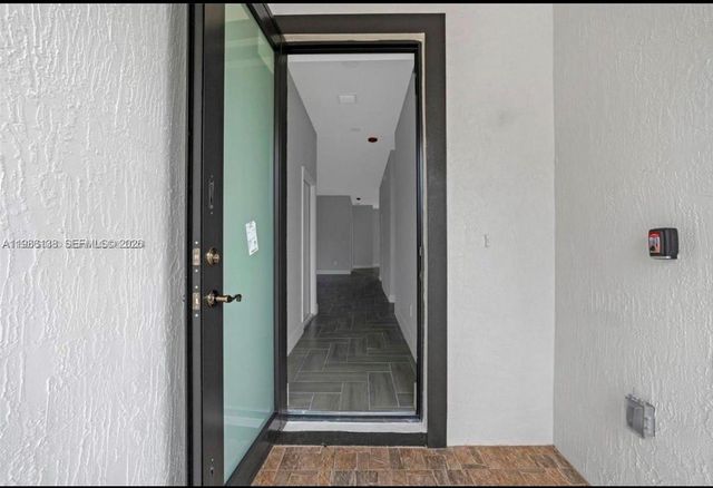 2210 Farragut St, Hollywood, FL 33020