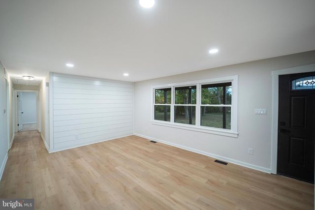 580 MOUNT ROYAL RD, Sewell, NJ 08080