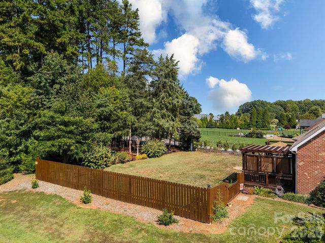 7275 Woodcock Trail, Stanley, NC 28164