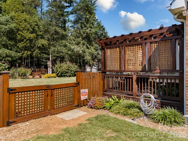 7275 Woodcock Trail, Stanley, NC 28164