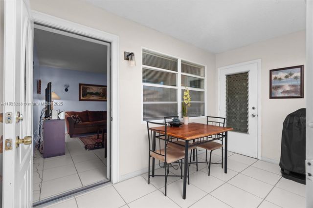 5300 Washington St J115, Hollywood, FL 33021