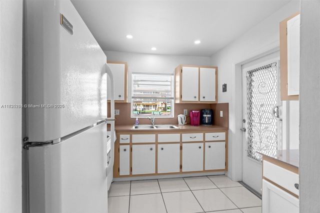 5300 Washington St J115, Hollywood, FL 33021