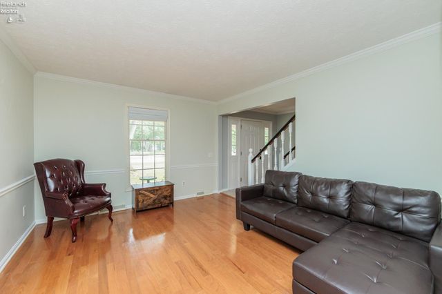 32263 Plumbrook Court, Avon Lake, OH 44012