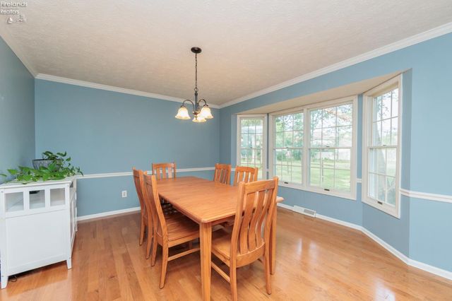 32263 Plumbrook Court, Avon Lake, OH 44012