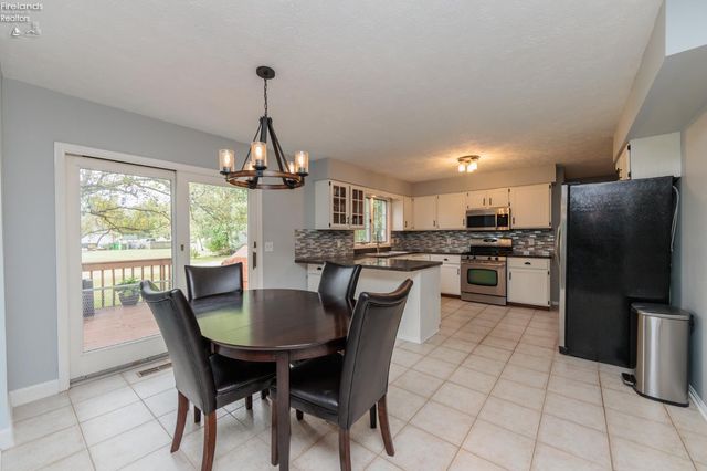 32263 Plumbrook Court, Avon Lake, OH 44012