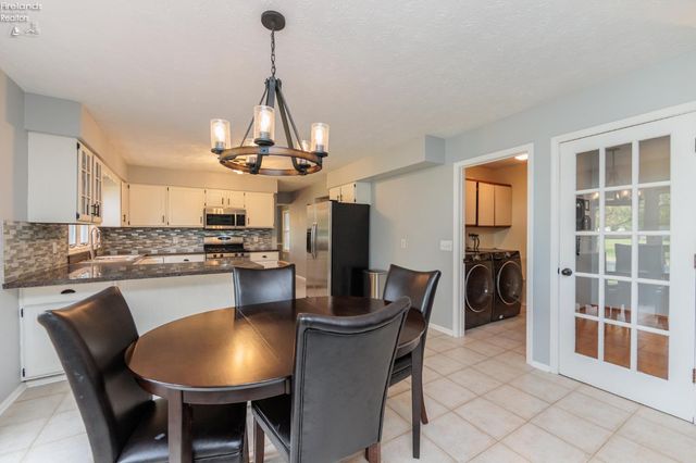 32263 Plumbrook Court, Avon Lake, OH 44012