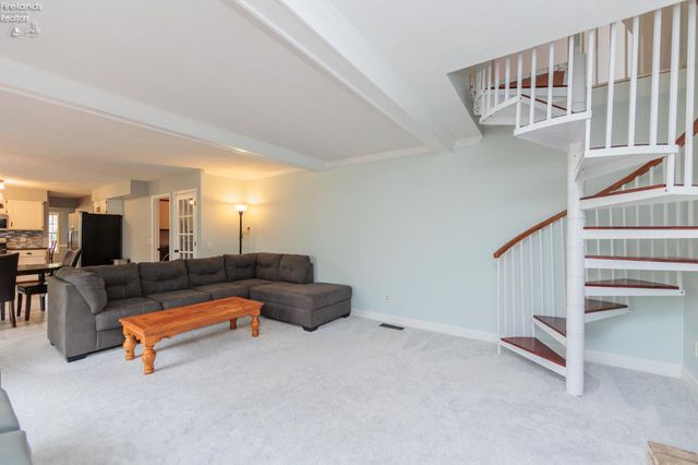 32263 Plumbrook Court, Avon Lake, OH 44012