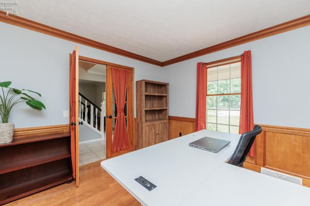 32263 Plumbrook Court, Avon Lake, OH 44012