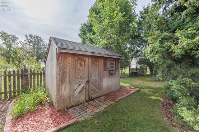 32263 Plumbrook Court, Avon Lake, OH 44012