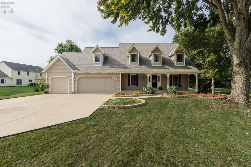 32263 Plumbrook Court, Avon Lake, OH 44012