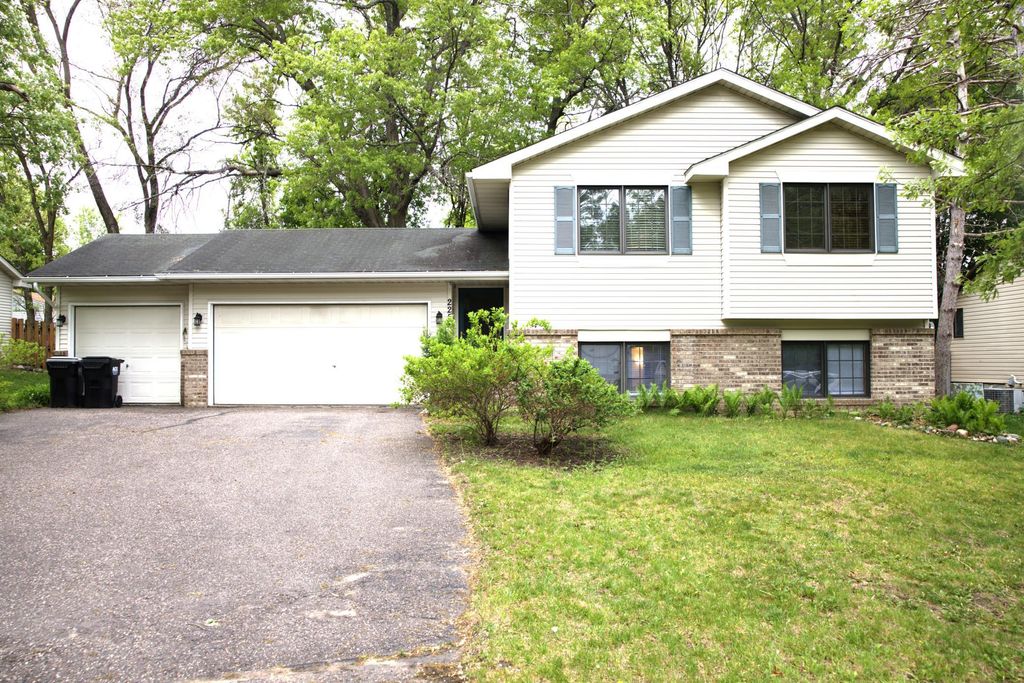 2258 129th Lane NW, Coon Rapids, MN 55448