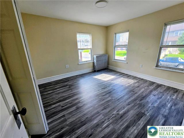 2111 North 1st Avenue, Whitehall Twp, PA 18052