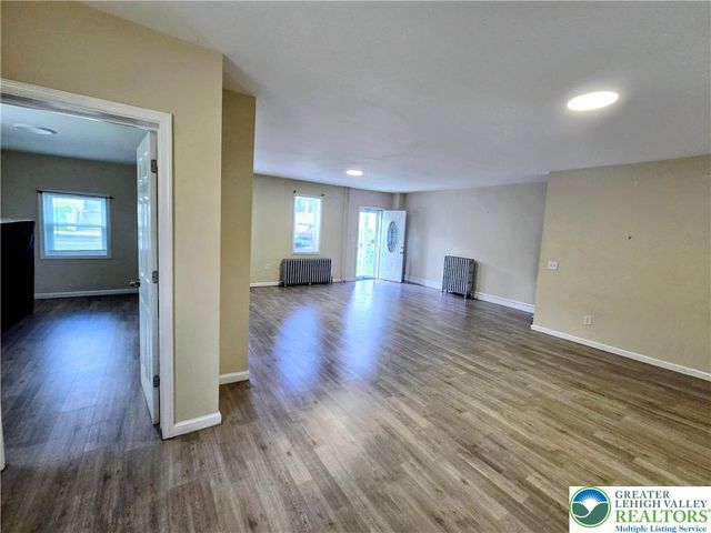 2111 North 1st Avenue, Whitehall Twp, PA 18052