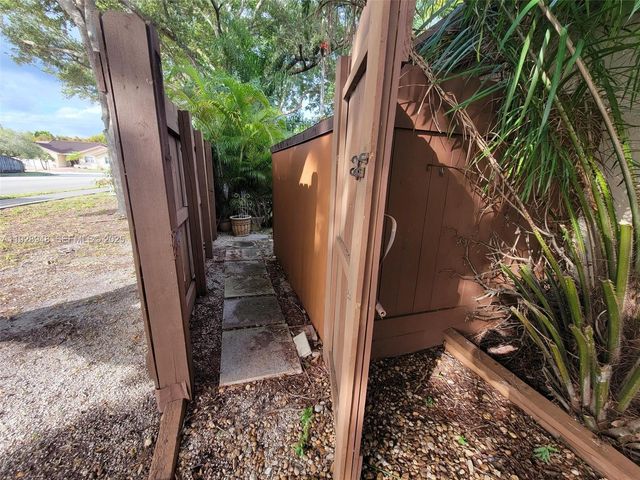 11375 SW 112th Cir Ln S, Miami, FL 33176