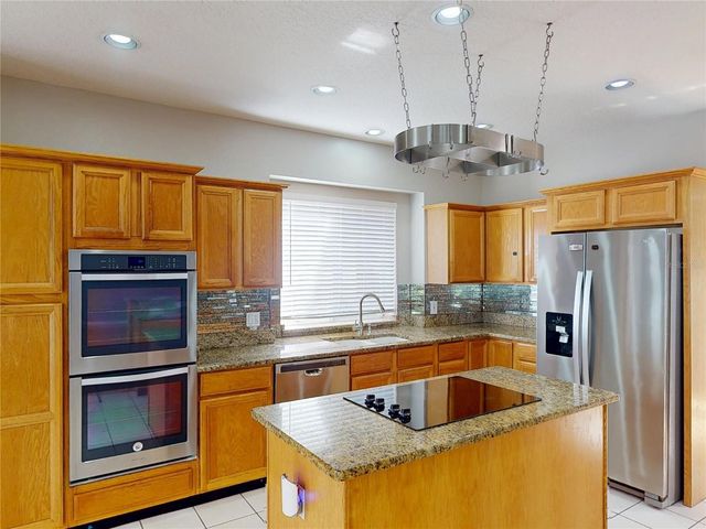 17833 GREEN WILLOW DRIVE, Tampa, FL 33647