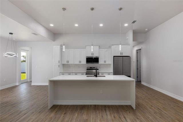 521 NW 5TH STREET, Cape Coral, FL 33993