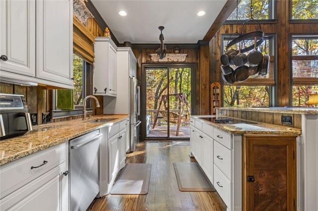 85 Sleeping Fawn Knoll, Big Canoe, GA 30143