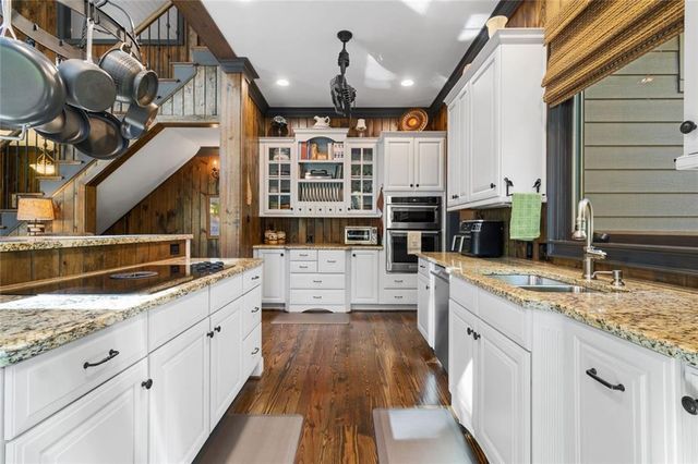 85 Sleeping Fawn Knoll, Big Canoe, GA 30143