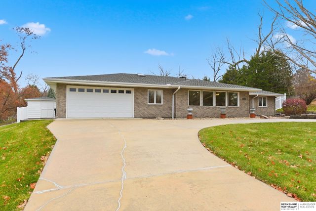 2515 S 105th Avenue, Omaha, NE 68124