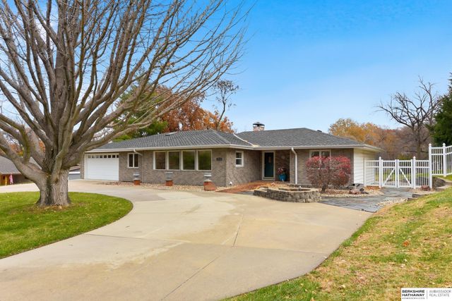 2515 S 105th Avenue, Omaha, NE 68124