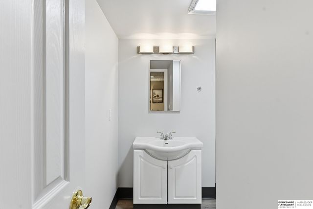 2515 S 105th Avenue, Omaha, NE 68124