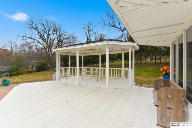 2515 S 105th Avenue, Omaha, NE 68124