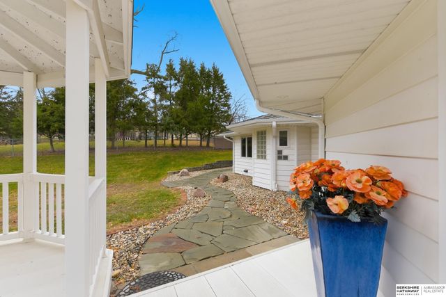 2515 S 105th Avenue, Omaha, NE 68124