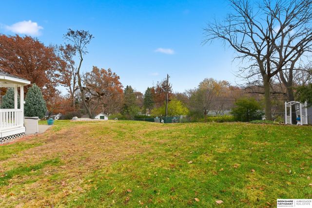 2515 S 105th Avenue, Omaha, NE 68124