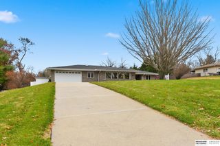 2515 S 105th Avenue, Omaha, NE 68124