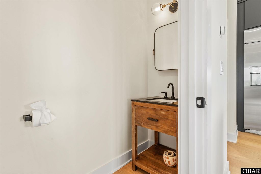 Image 16 of property listing at 9 S Hammock Court, Manteo, NC 27954