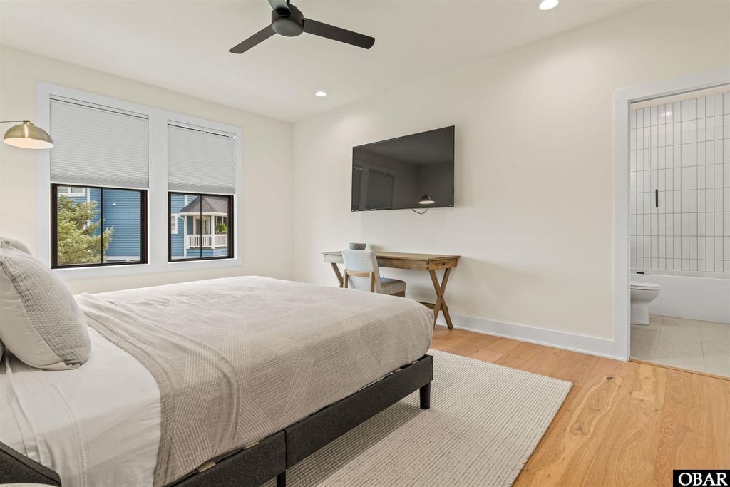 Image 32 of property listing at 9 S Hammock Court, Manteo, NC 27954