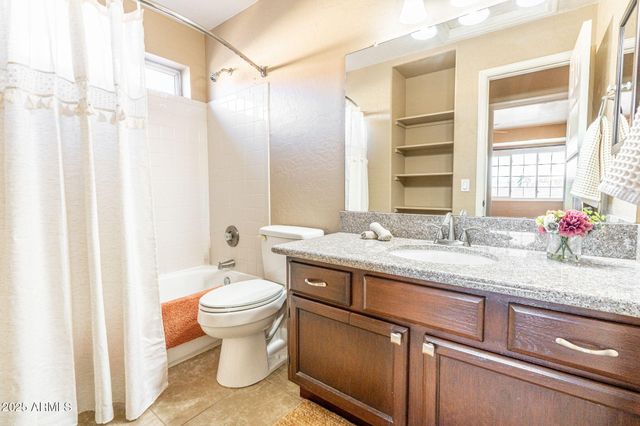 15601 S 37TH Way, Phoenix, AZ 85048