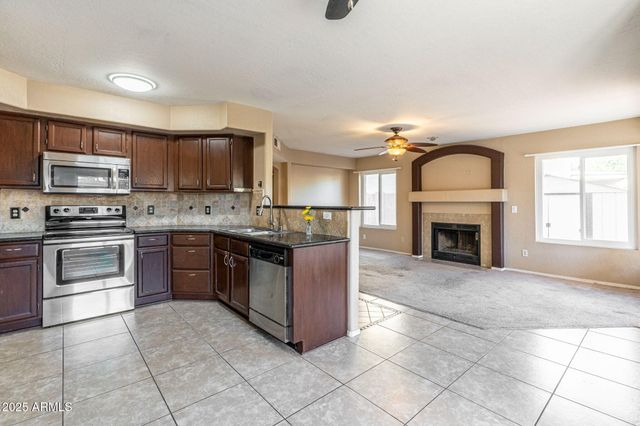 15601 S 37TH Way, Phoenix, AZ 85048